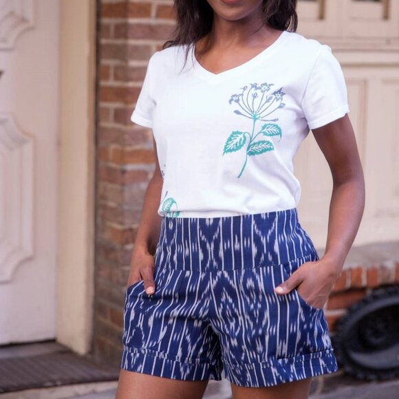 Fair Trade Real Ikat 100% Cotton Breathable Navy Cuffed Shorts L Passion Lilie - Picture 9 of 9